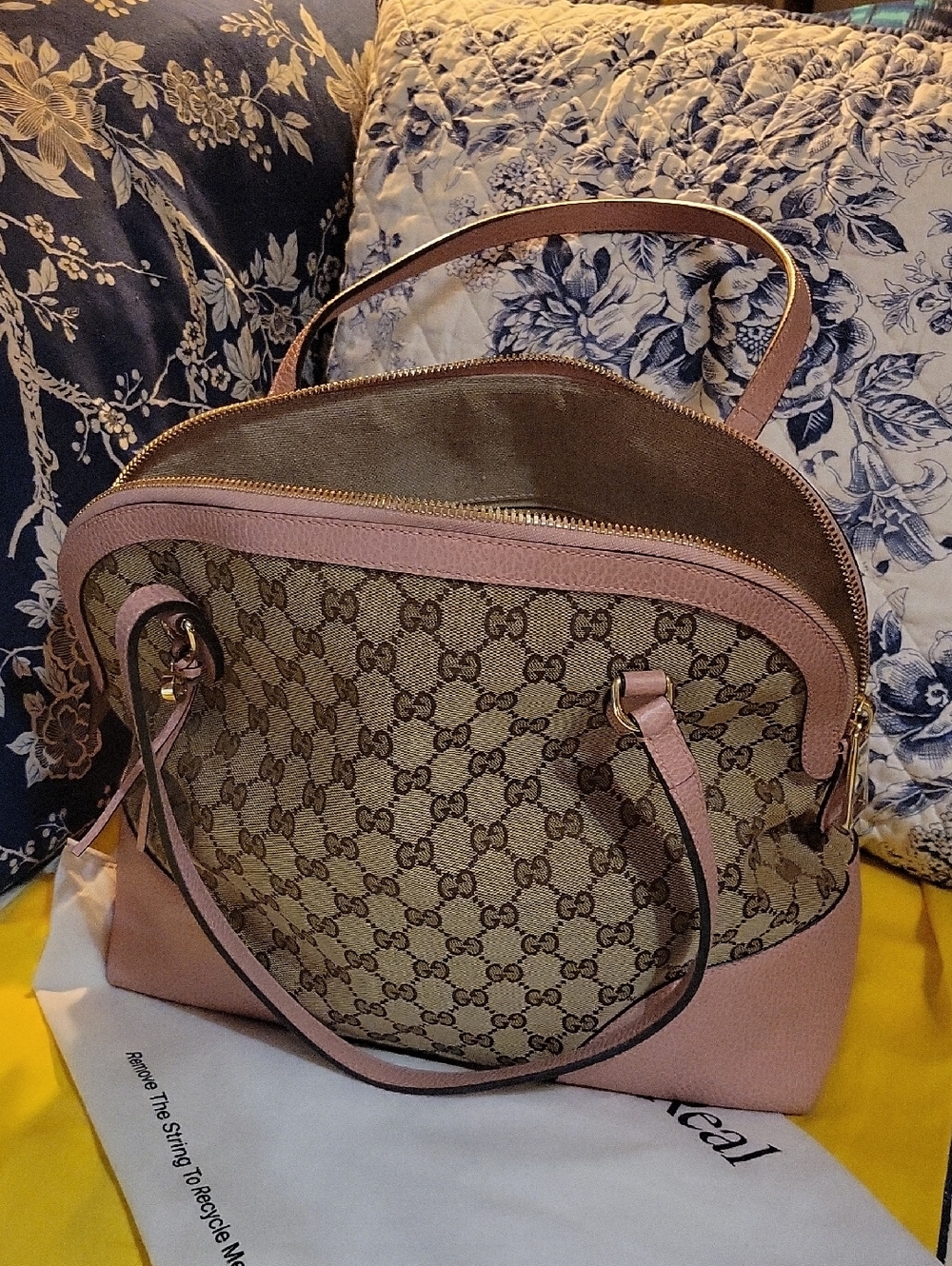 Authentic GUCCI Bree GG canvas with pink leather - medium tote